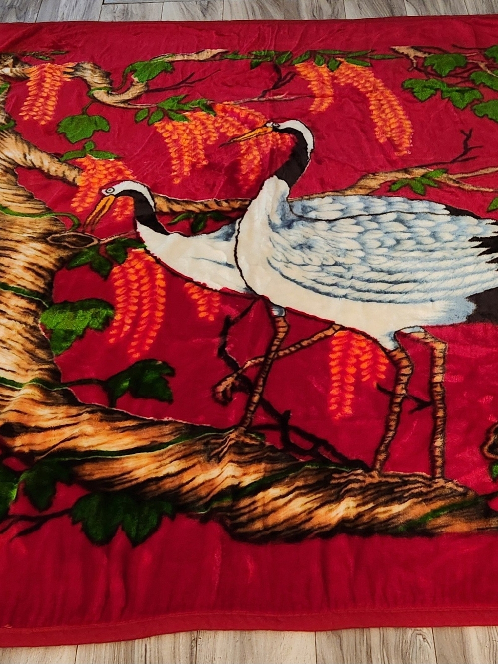 Vintage 88"x72" Reversible Korean Crane Mink Blanket From The 1960s and 1970s - Picture 10 of 12